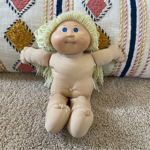 Vintage 1985 Cabbage Patch Kids Doll Blond Hair